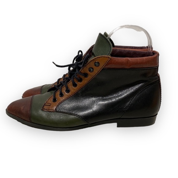 Footgear - 80's Inspired Lace up Flat Boot - Picture 1 of 11